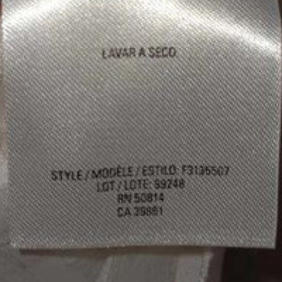 Tahari Sheer Cream Top Size Large - Picture 10 of 13